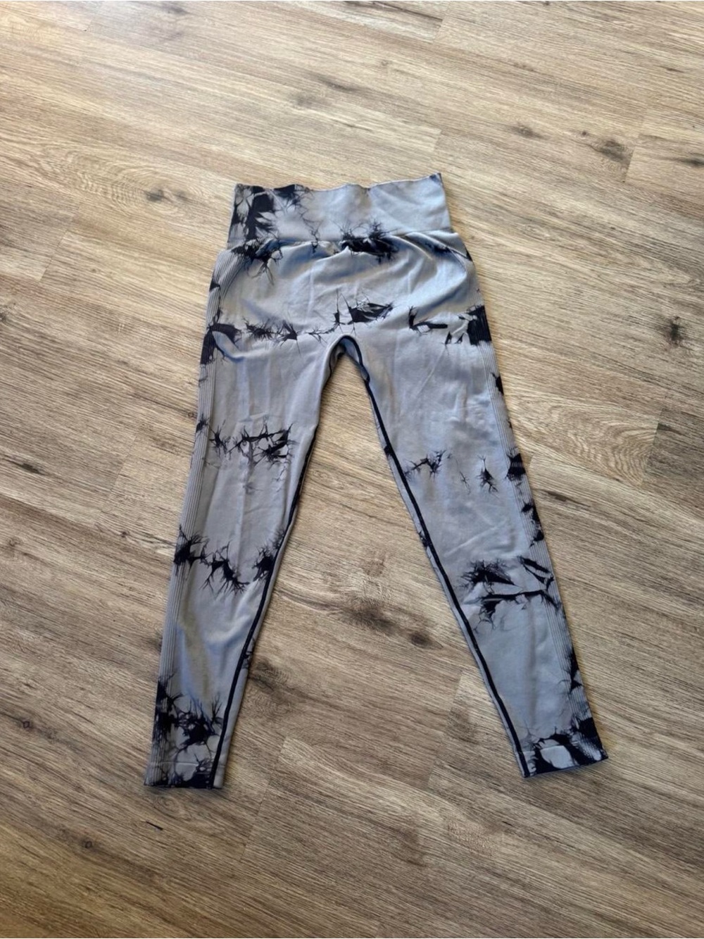 Gray Tie-Dye High-Waist Leggings